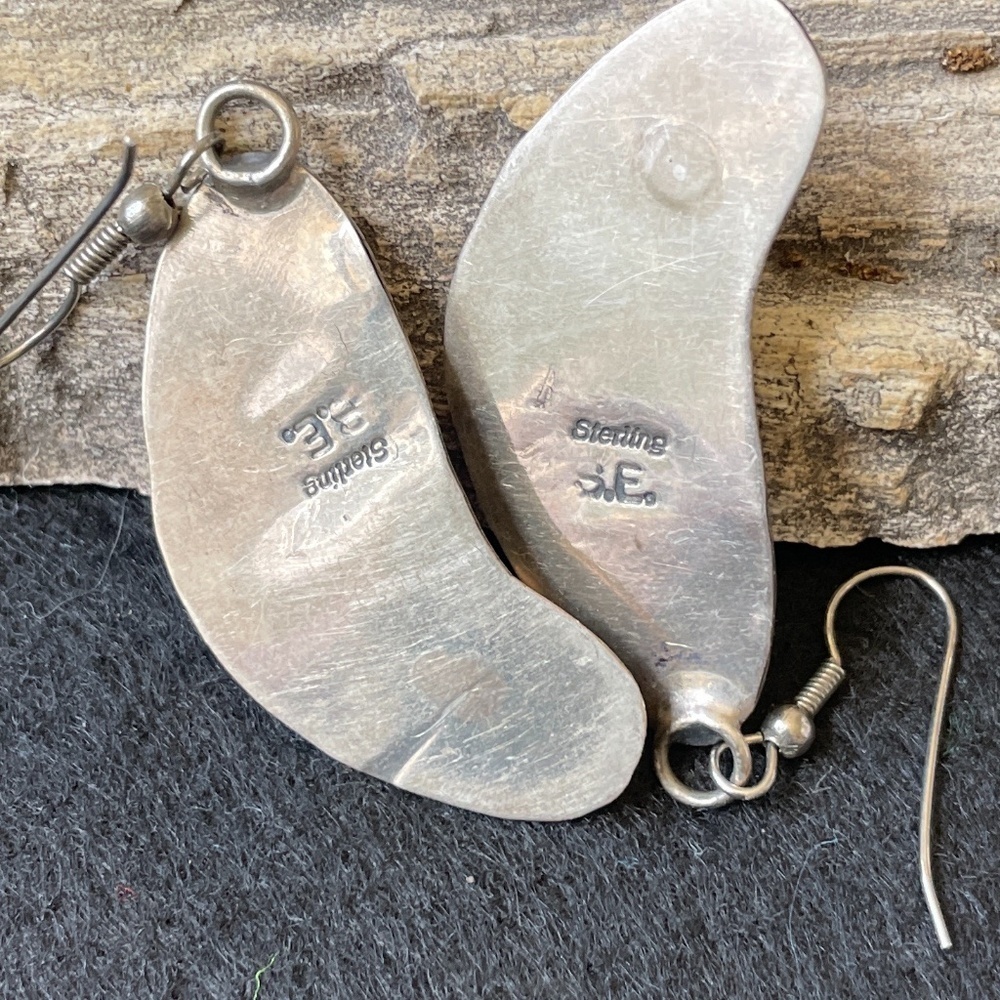 Turquoise Native American bear claw earrings. - Picture 2 of 8